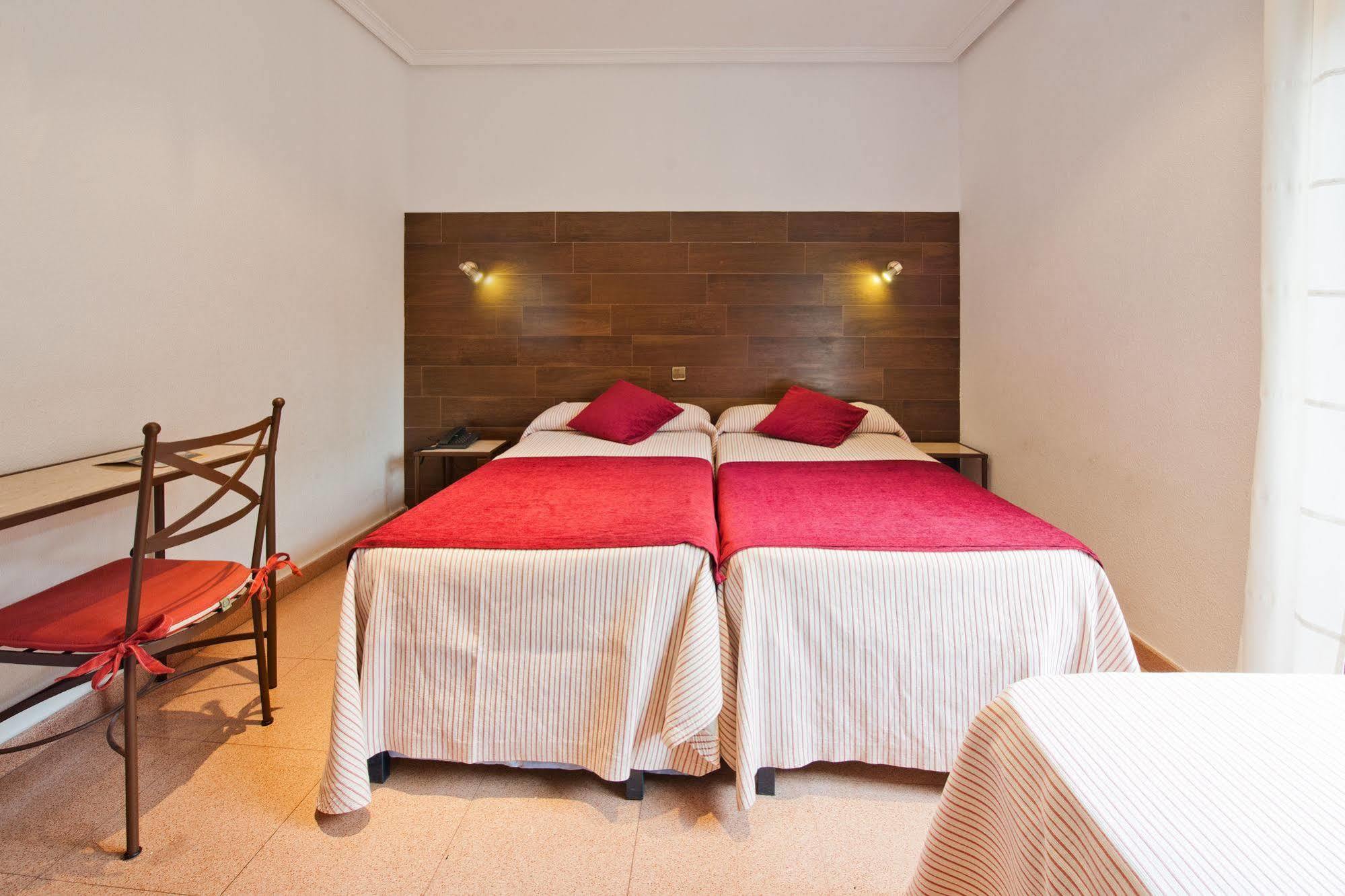Hostal Sol Toledo Buitenkant foto